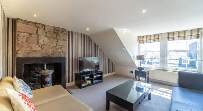 Rental apartment | Close to Edinburgh Castle | Pets allowed — photo 2