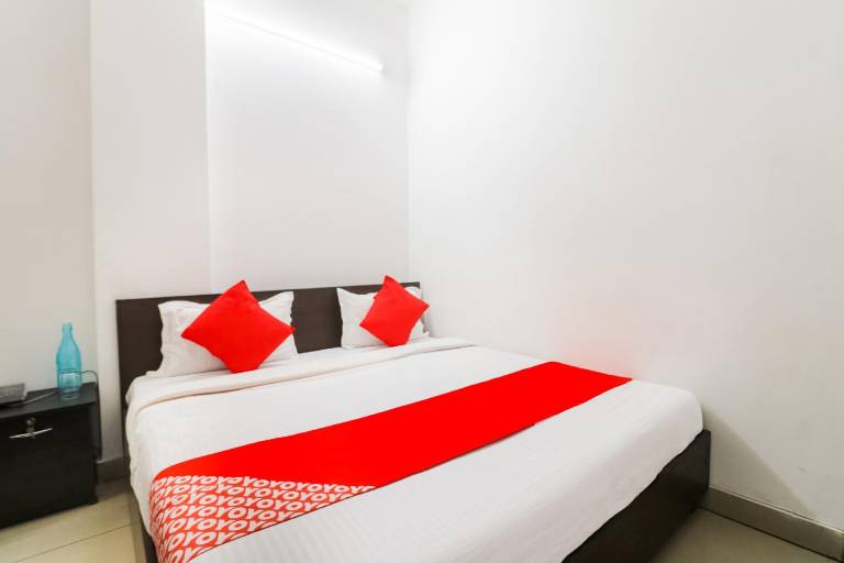 Hotel O by OYO Safe Stay