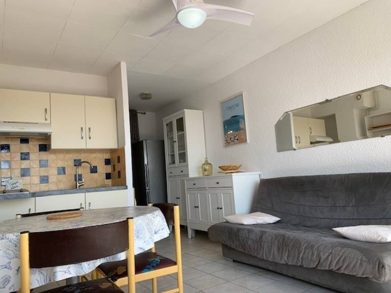 Studio with 1 room for 4 persons — photo 3