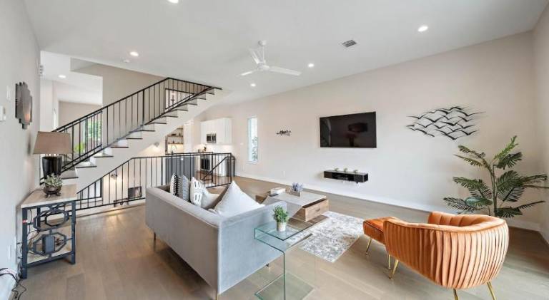 Rental apartment with patio | Suitable for remote work in Houston, TX
