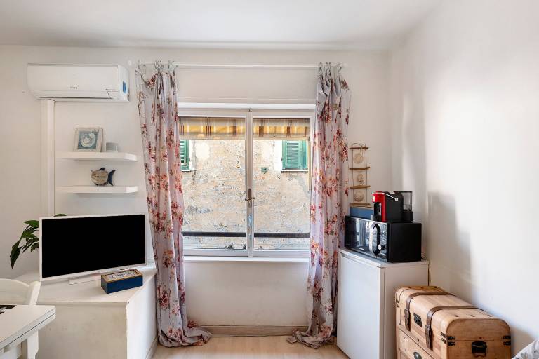 Child-friendly apartment with fast internet | City view | Close to the beach | Perfect for remote work | Pets are welcome — photo 4