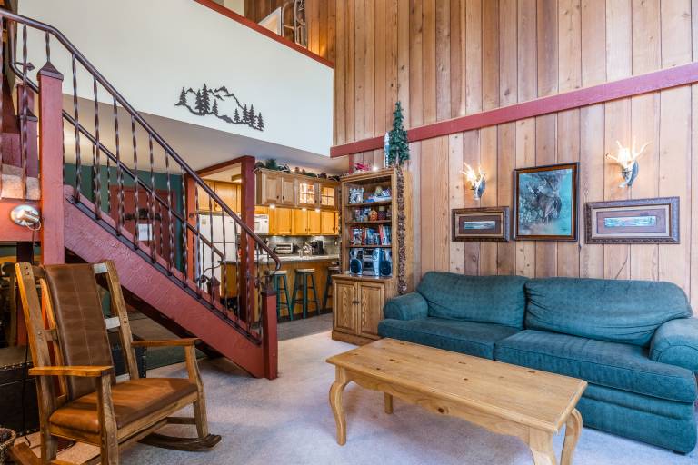 Condo with barbeque, sauna & hot tub | Lake view — photo 4