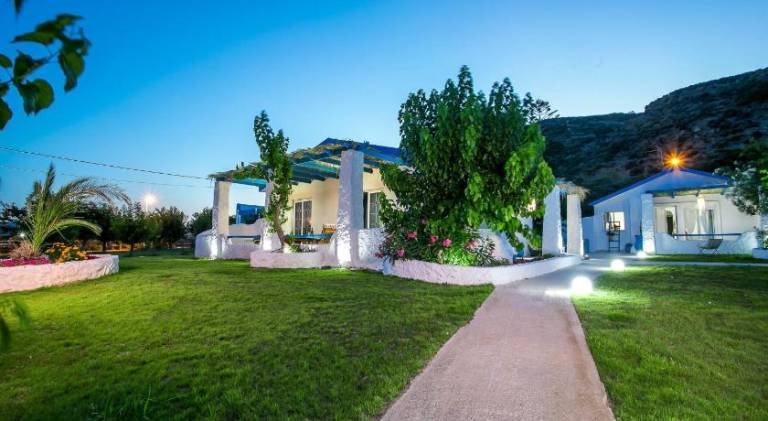 Wonderful house with patio, yard & barbeque | Beach nearby | Pets are welcome in Rhodes