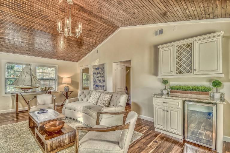2-Min Walk to Beach, Free Pool and Spa Heat, Family & Dog-Friendly, Sleeps 17, Kids' Loft — photo 4