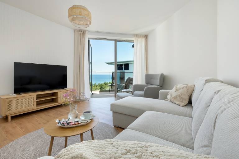Apartment with garden, sauna & pool | Sea view — photo 2