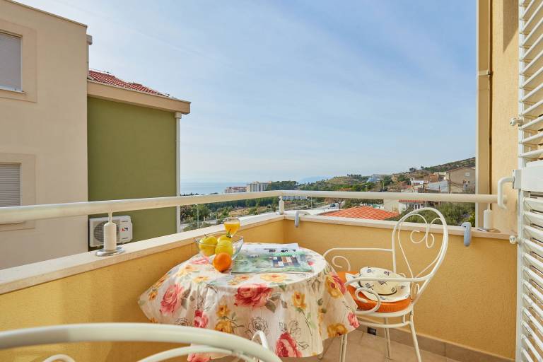 Apartment for 2 persons in Tucepi
