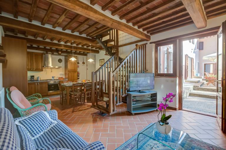 Child-friendly vacation home with patio, yard & private pool | Pets allowed — photo 4