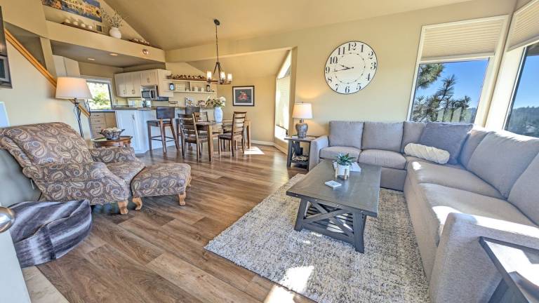 Condo with private pool in Bend, OR