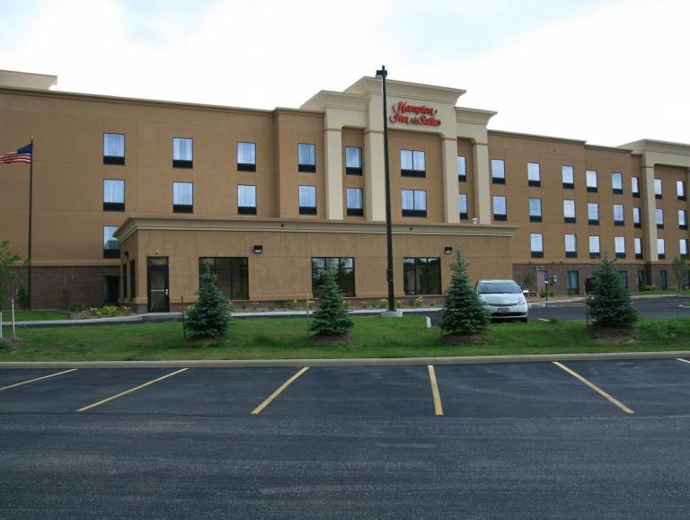 Hampton Inn & Suites Cleveland Mentor