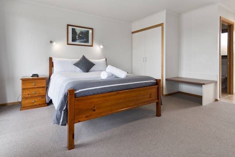 Motel Strahan