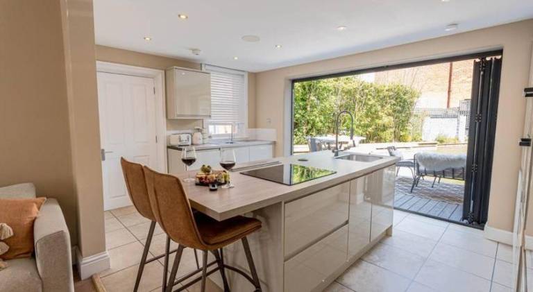 Spacious house | Dogs allowed in Poole