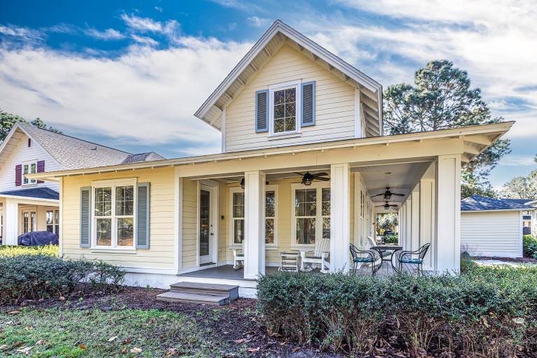 Child-friendly nice vacation home with garden, heated pool & grill | Golf view | Pet-friendly — photo 4
