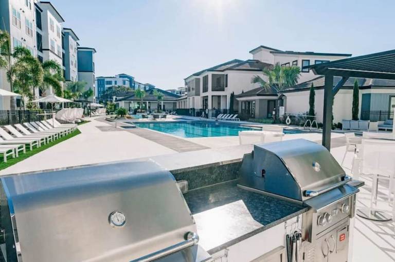 The Pointe Condos by Barsala