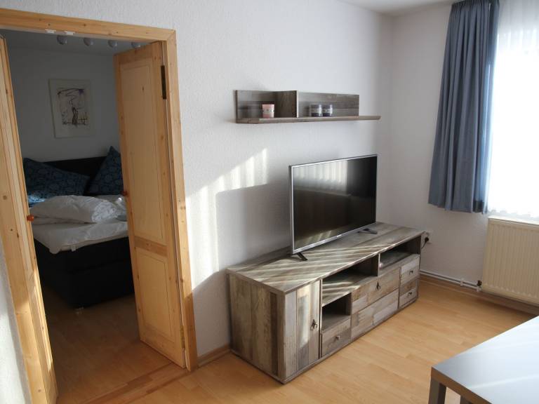 Julius 2 — photo 2
