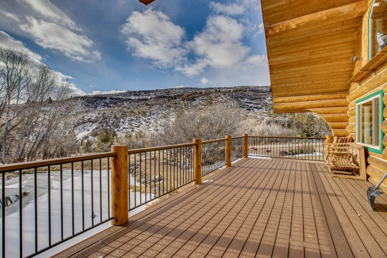 Deck & Pond Views! 2-Acre, Woodsy Rocky Mtn Haven — photo 3