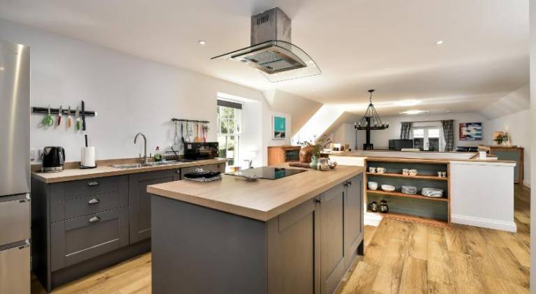 House with 2 rooms for 4 persons — photo 4