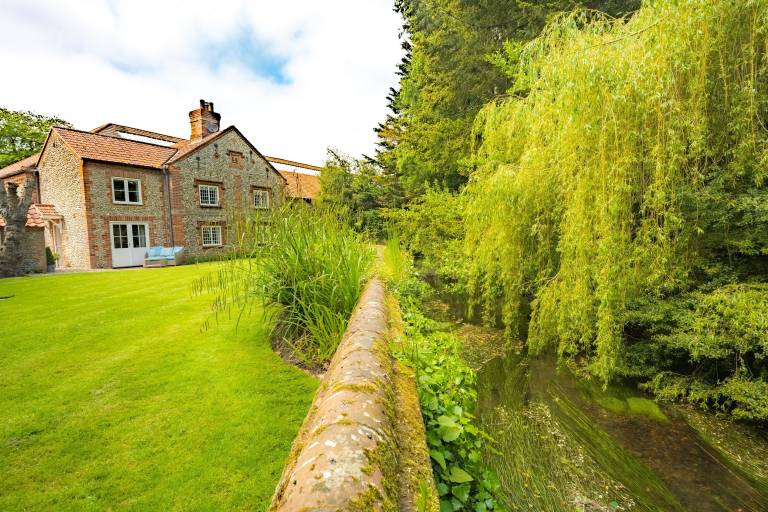 Cottage  Holt