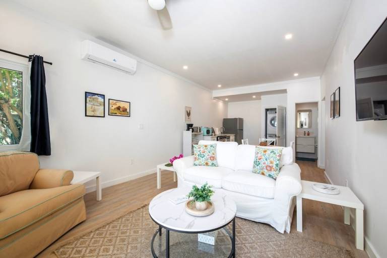 Condo Governor's Harbour