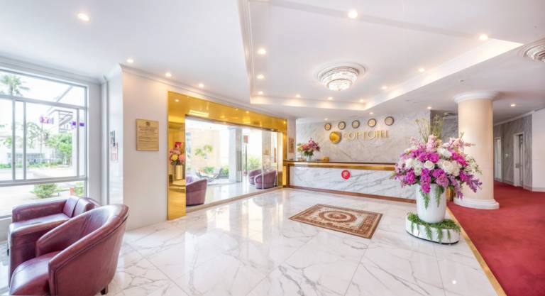 CCT Luxury Hotel — photo 2