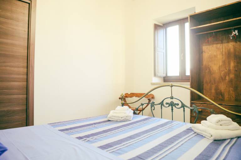 Apartment with barbecue & garden — photo 5