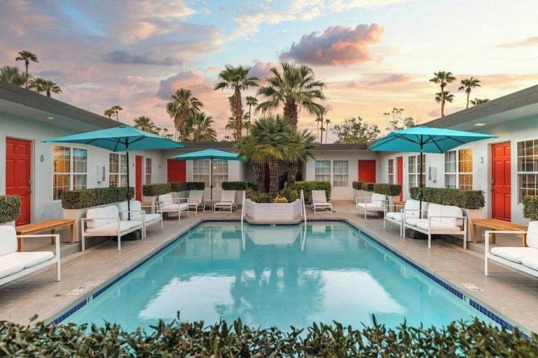The Weekend Palm Springs — photo 2