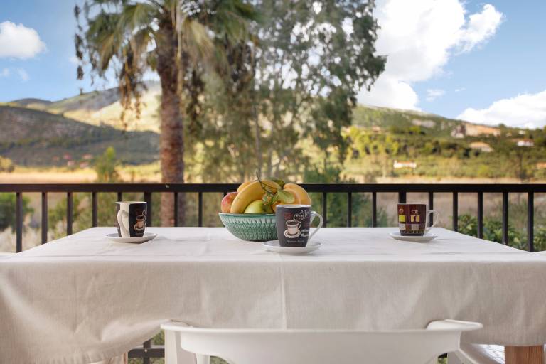 Holiday apartment with terrace, fast internet & yard | Garden view — photo 3