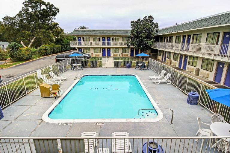 Motel 6 San Marcos, TX — photo 2