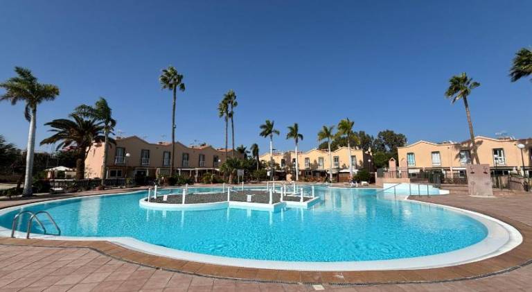 House with hot tub, private pool & yard | Perfect for remote work in San Bartolomé de Tirajana