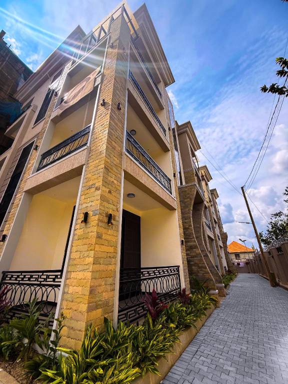 Serviced apartment with terrace | Pets are welcome in Kampala