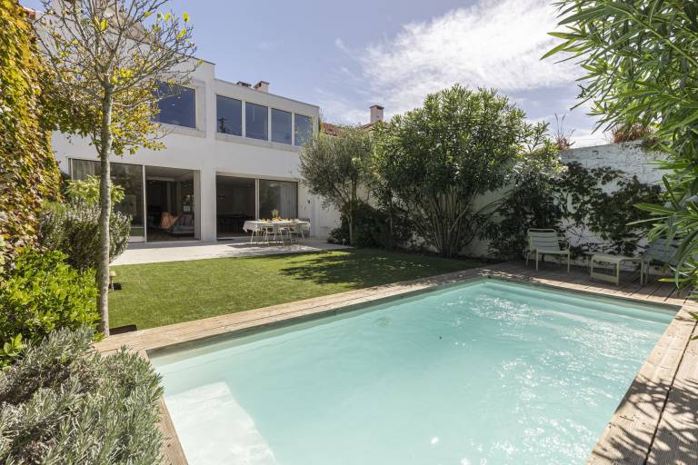 Apartment  Ajuda