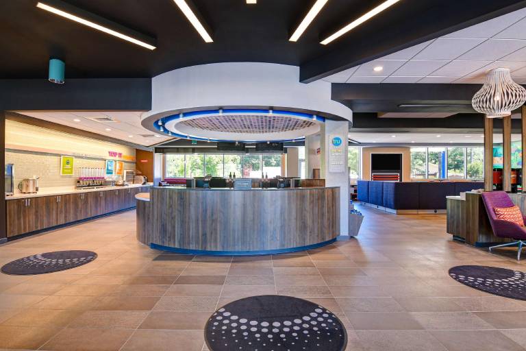 Tru by Hilton Rocky Mount — photo 2