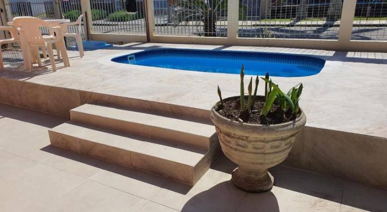 Vacation home with pool in Florianópolis