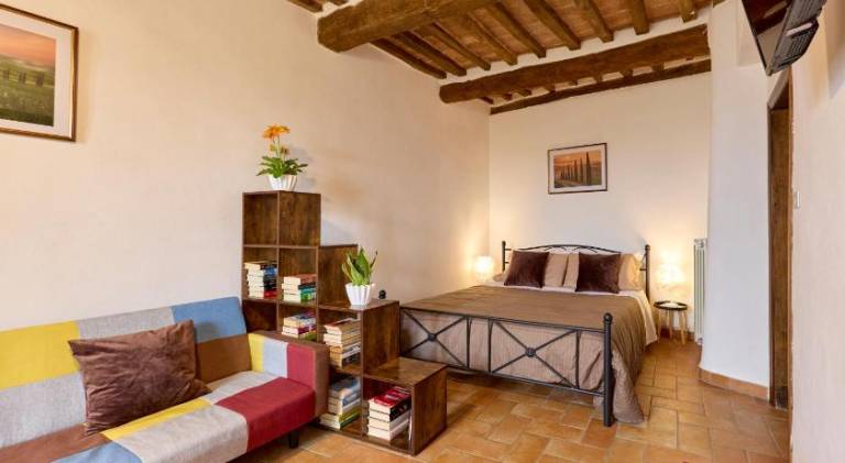 Rental apartment with 1 room for 4 persons in Montepulciano