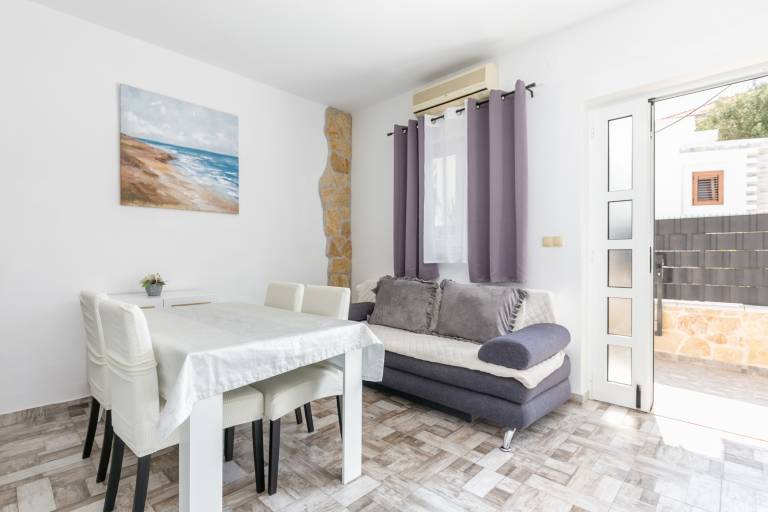 Apartment with patio & barbeque | Sea view | Next to the beach | Pets are welcome — photo 3