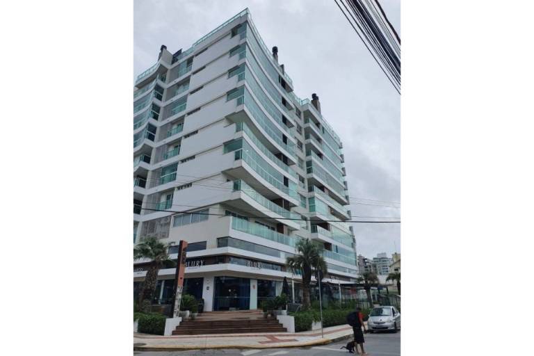 Condomínio  Praia Brava