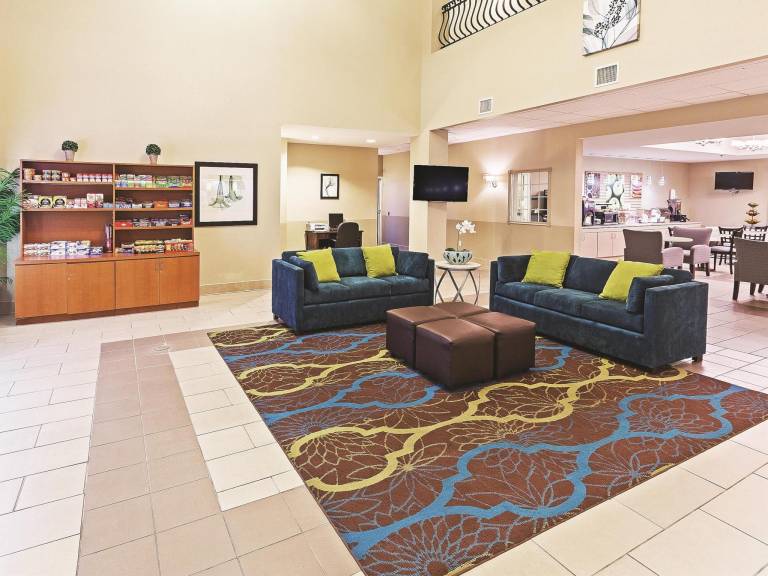 La Quinta Inn & Suites by Wyndham Corpus Christi Northwest — photo 5
