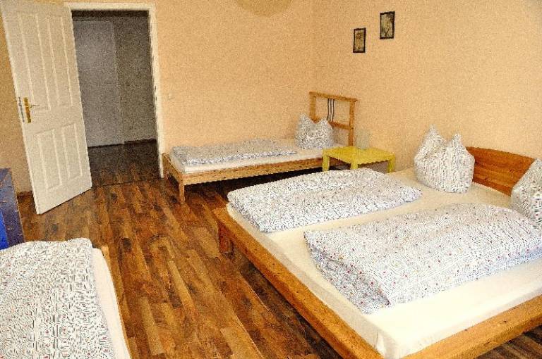 Rental apartment with 2 rooms for 5 persons — photo 3