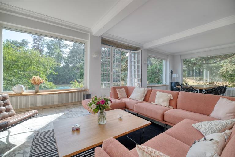 Child-friendly spacious house with patio, garden & private pool | Pets allowed — photo 2