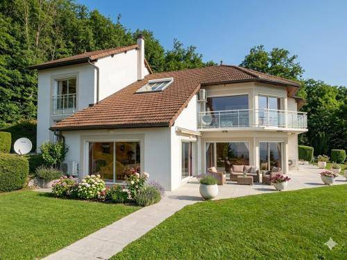 Vue Alpes & 20 min Geneve & 6 chambres in Divonne-les-Bains