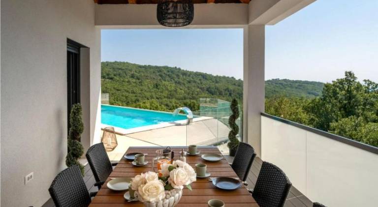 Vacation home with pool & jacuzzi | Pets are welcome — photo 2