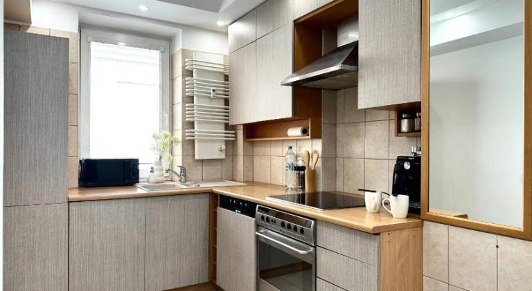 Charming apartment with hot tub | Close to Market Square | Pets allowed — photo 4
