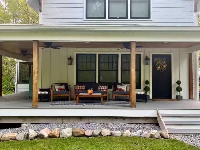 House  Huletts Landing