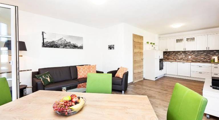 Apartment with jacuzzi — photo 2