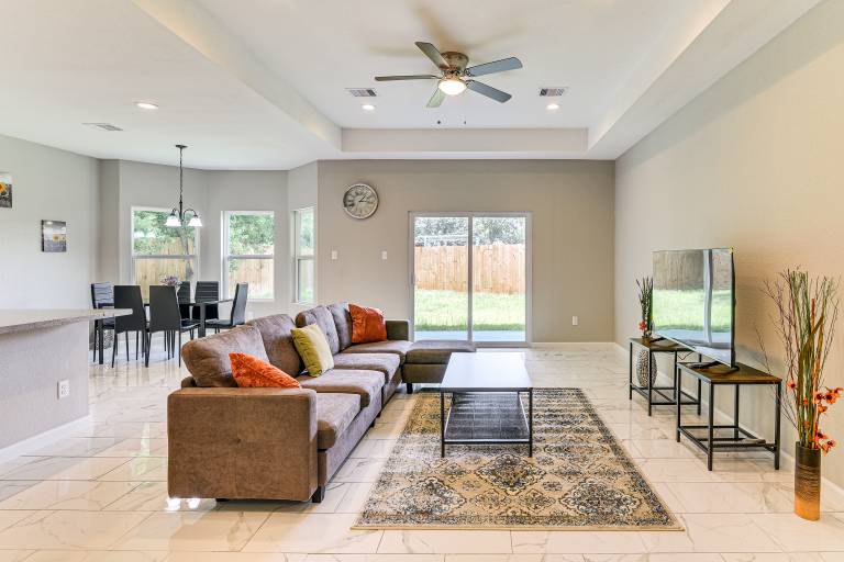 11 Mi to Dtwn Houston Family Home w Yard