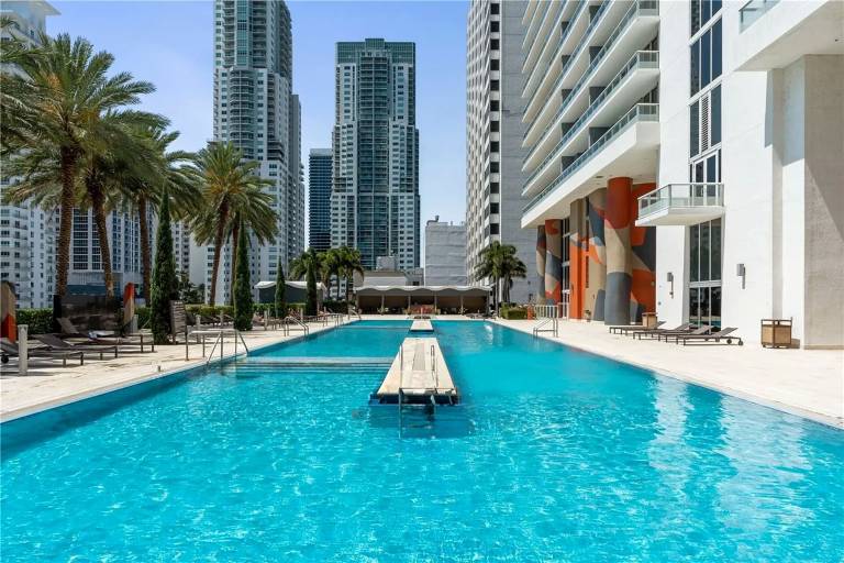Biscayne Bay Views Pool Hot Tub and Amenities