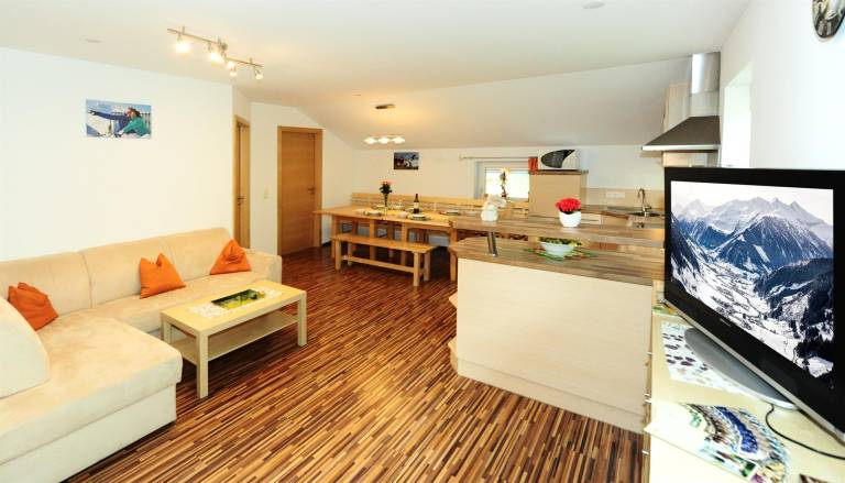 Rental apartment with patio, sauna & barbeque | Perfect for remote work in Rauris
