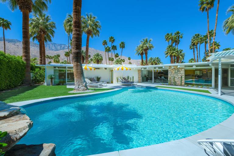 Villa Deepwell Estates