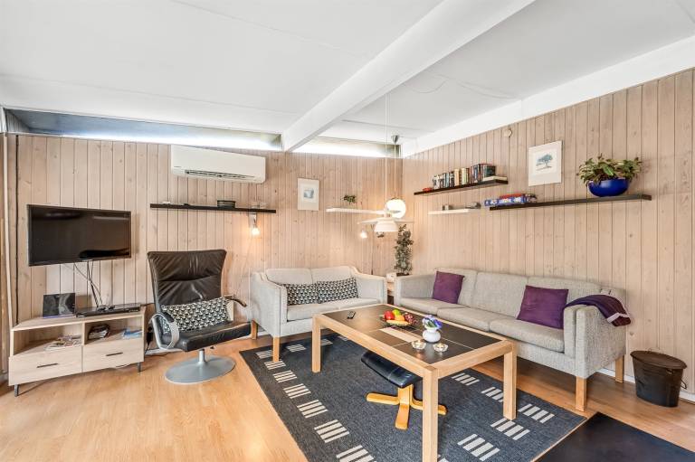 Family-friendly vacation home with private pool, sauna & terrace | Pets are welcome — photo 5