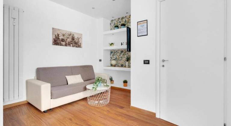 Rental apartment with 1 room for 4 persons in Saronno