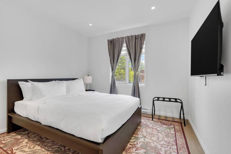 Holiday apartment | Close to Saint Joseph's Oratory | Dogs allowed — photo 5